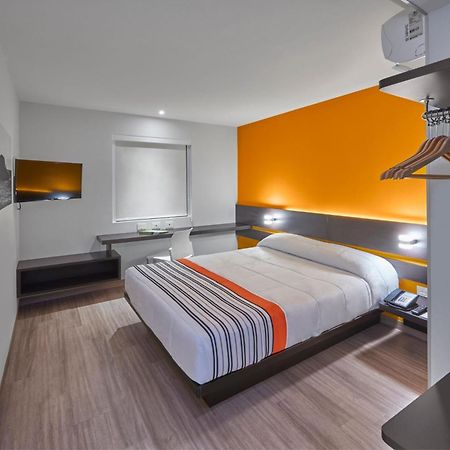City Express Junior By Marriott Leon Centro De Convenciones Buitenkant foto