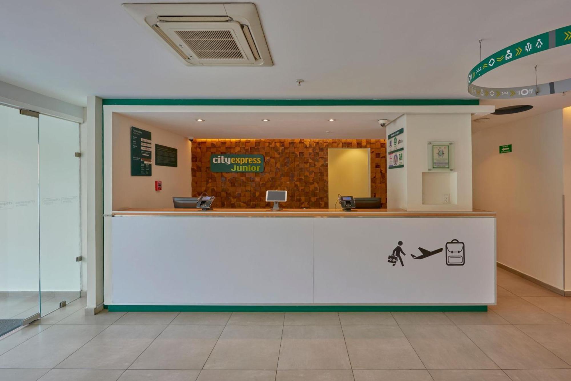 City Express Junior By Marriott Leon Centro De Convenciones Buitenkant foto