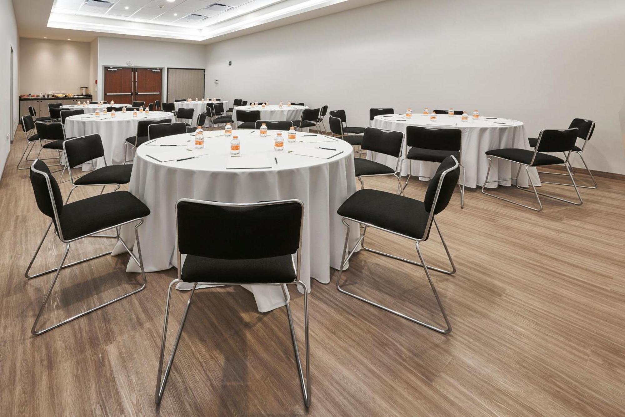 City Express Junior By Marriott Leon Centro De Convenciones Buitenkant foto