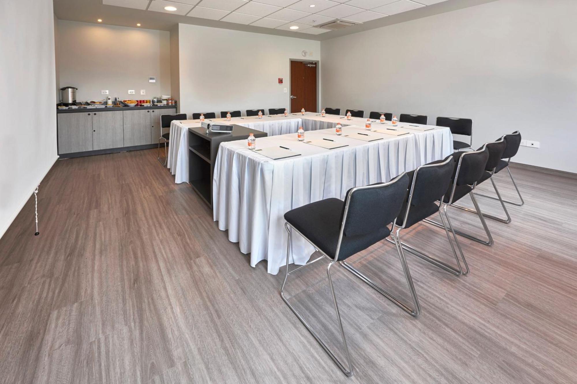 City Express Junior By Marriott Leon Centro De Convenciones Buitenkant foto