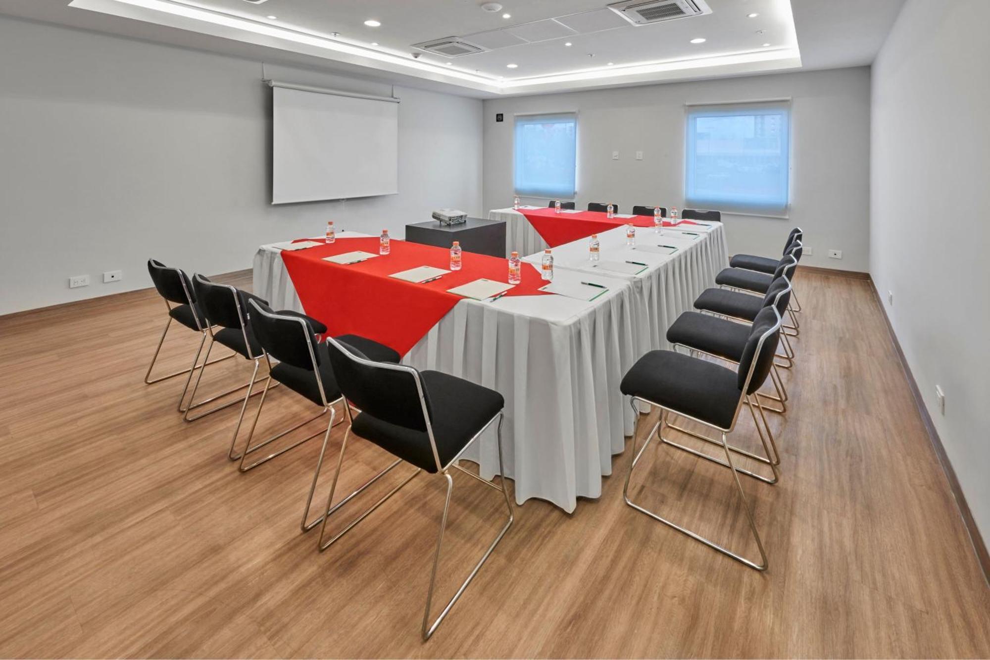 City Express Junior By Marriott Leon Centro De Convenciones Buitenkant foto